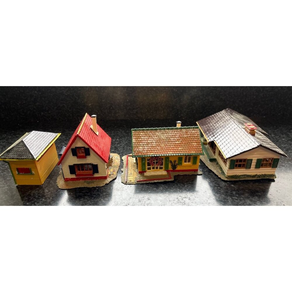 Vintage 1950's -1960's HO Train Layout Model Train Mid Century 4 Various Houses - Picture 3 of 7